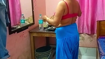 Aged Indian aunty Tumpa unclogs her vagina with a handyman's large penis on webcam