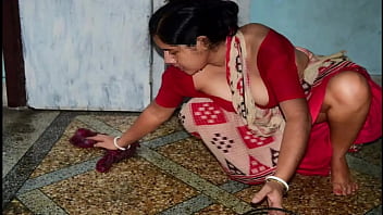 Indian housekeeper with big breasts fucks absent husband in Bengali couple's home